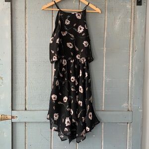 Buckle day trip black flora sundress size small